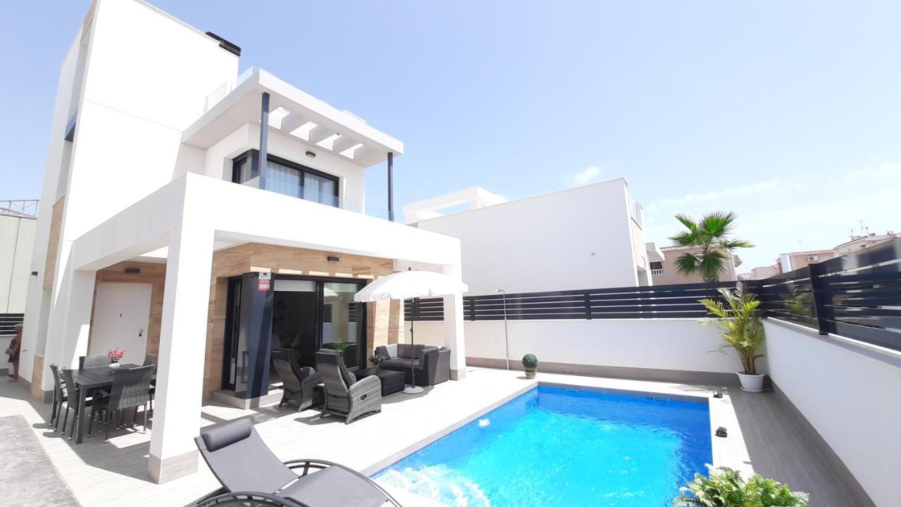 Villa Wilhelmina Torrevieja Eksteriør billede