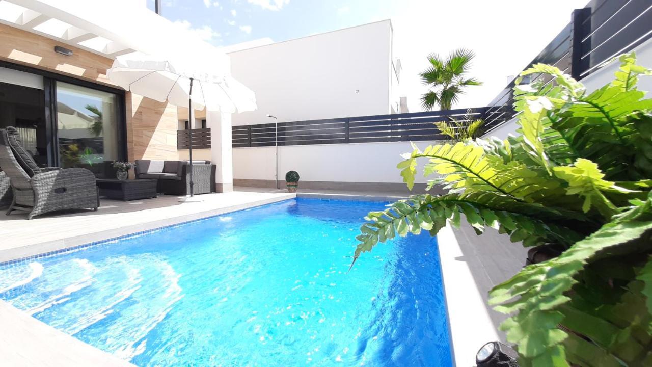 Villa Wilhelmina Torrevieja Eksteriør billede