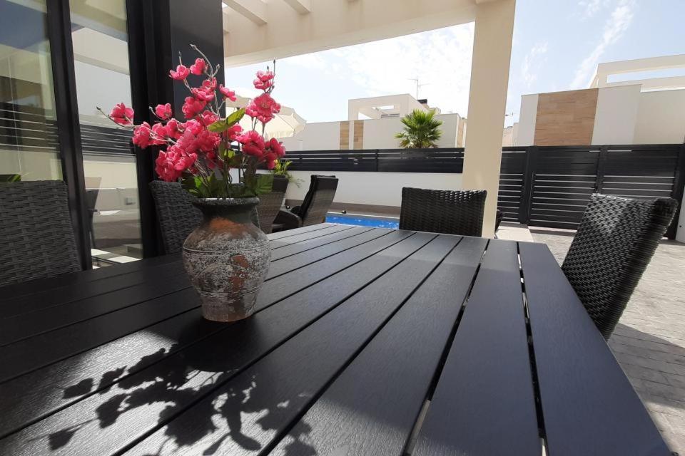 Villa Wilhelmina Torrevieja Eksteriør billede